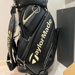 Taylor madeのゴルフバッグの画像