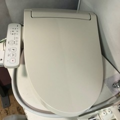 【現状品】23年製　アイシン 電気温水器　電気温水便座 CW-KB31 の画像