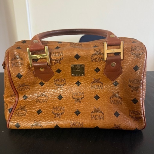 MCM レザーボストンバッグ (hn) 新中野のバッグ《ハンドバッグ