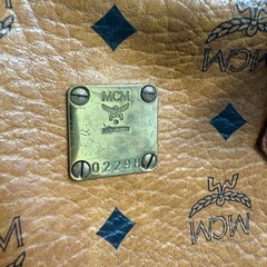 MCM レザーボストンバッグの画像
