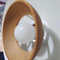 木製シェードランプの画像