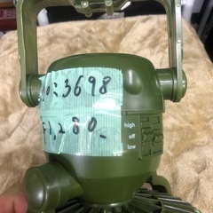 NO:3698 値下げ‼️ライト付き掛け扇風機❣️超お買い得品‼️の画像