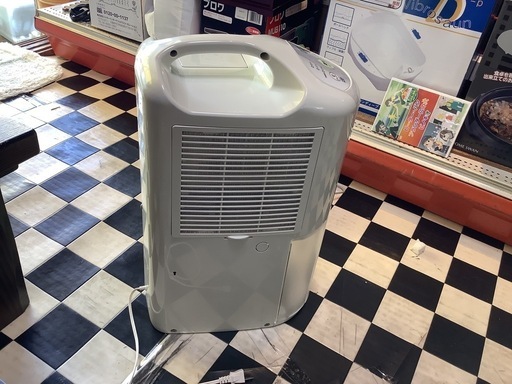 【リサイクルサービス八光】2011年製　コロナ　除湿機（コンプレッサー方式）（木造7畳・コンクリート造14畳まで） クールホワイト CD-P6311-W