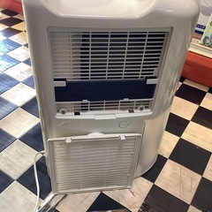 【リサイクルサービス八光】2011年製　コロナ　除湿機（コンプレッサー方式）（木造7畳・コンクリート造14畳まで） クールホワイト CD-P6311-Wの画像