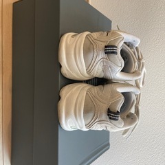 ニューバランス　スニーカーの画像