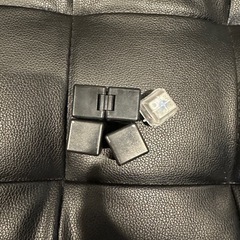 おもちゃ　青軸