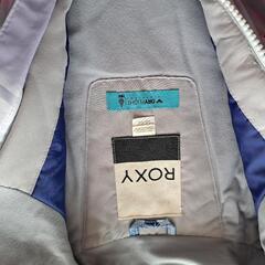 ROXY、QuickSilver女子スキーウエアの画像