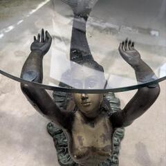人魚のガラステーブルの画像