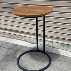 G115🉐ニトリ サイドテーブル 円形 ブラウン