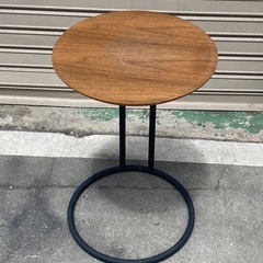 G115🉐ニトリ サイドテーブル 円形 ブラウンの画像