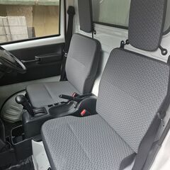 珍しい１台　４WD　保冷車　大分ナンバー名義変更無料！　R1　スズキ　キャリィトラック　オートマ　三方開　パワステ　パワーウィンドウ　AC　キーレスの画像
