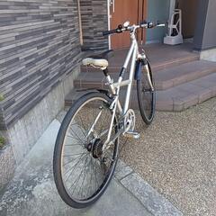 🎀😄【受付停止中です】お買得自転車・未登録・ブランド，アメリカ🇺🇸GUESSの7段変速オールアルミ仕様クロスバイク（配達対応可能¥200〜)の画像