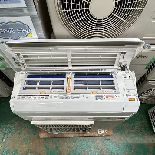 2018年製　富士通エアコン　10〜12畳用　100V