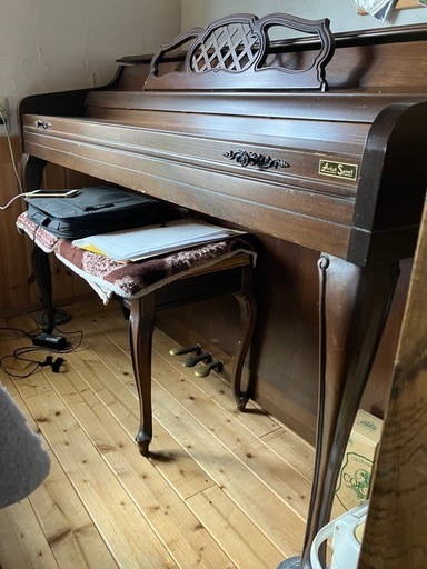 アップライトピアノ