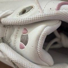 テニスシューズ　24.5 エレッセ  新品　わけありの画像