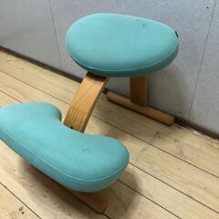Balans EASY バランスチェア イージー バランス 　正しい姿勢が身につく椅子 ノルウェー 子供椅子 学習椅子  姿勢矯正チェア 水色 【糸島市内 送料無料】45008-1-001の画像