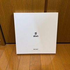 【新品】EMS マット グレー 足裏ケア 8つのモード typeC 温熱 コードレスの画像