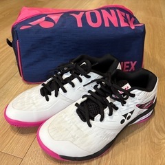 美品】YONEX バドミントンシューズ ホワイト/ピンクサイズ25cm
