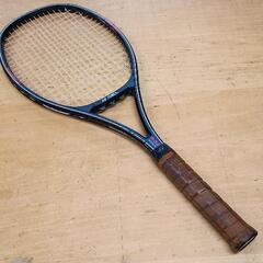 0617-022 テニスラケット　YONEX