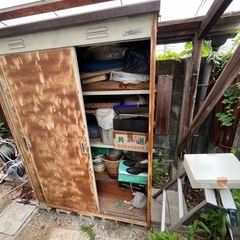 倉庫　鉄　中身