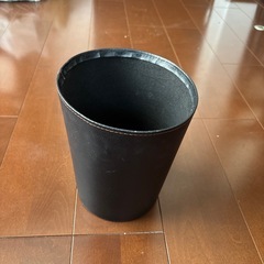 黒のゴミ箱