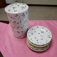 器5つ＋小皿5つセット
