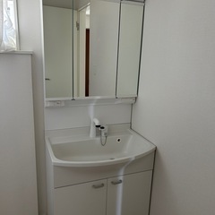 ホワイト　
未使用　 洗面台　