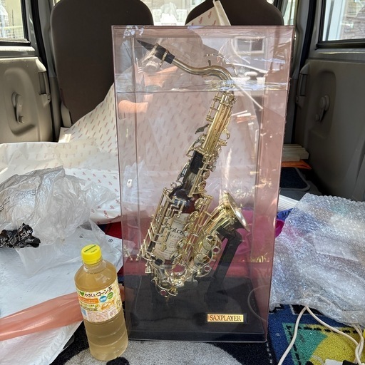 新品フィンラガン サックスプレーヤー