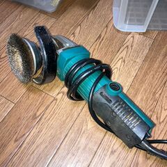 ディスクグラインダー　電動工具