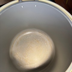 炊飯器と保温器の画像