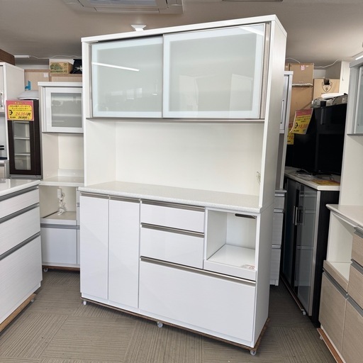 【超美品‼️】定価109,900円♪ ニトリ 140cm幅キッチンボード(アルミナ2) 食器棚 収納家具 艶あり木目調ホワイト♪