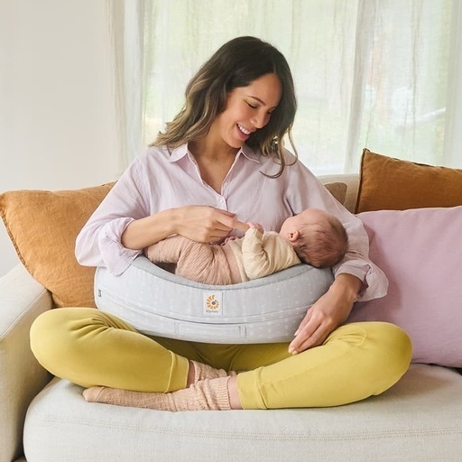 ergobaby エルゴベビー 授乳クッション　ナチュラルカーブ・ナーシングピロー