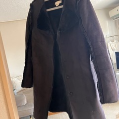 洋服40点・靴4点・ブランド帽子含め冬コート・ZARAパンプス・食器まとめ売りの画像