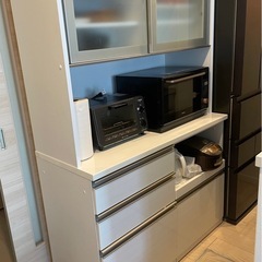 食器棚の画像