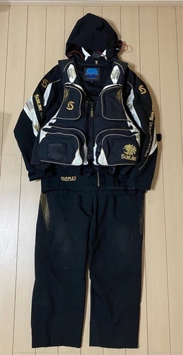 サンラインのウェアとライフジャケットセット