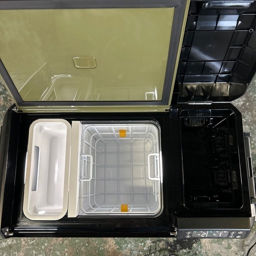 【値下げ】マキタ 充電式保冷温庫 ポータブル クーラーボックス CW004G 