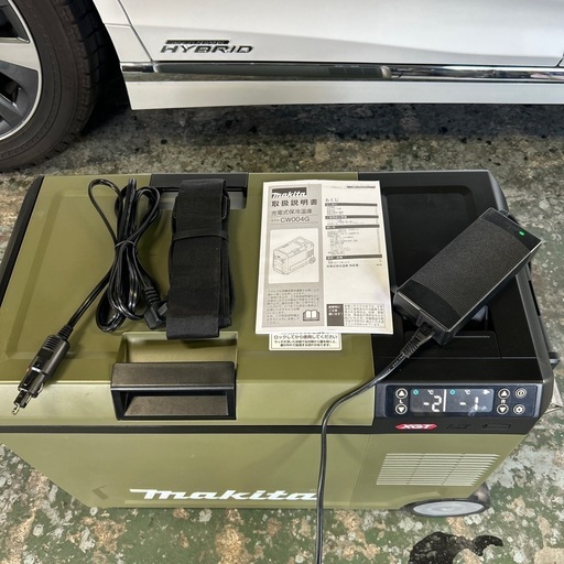 【値下げ】マキタ 充電式保冷温庫 ポータブル クーラーボックス CW004G 