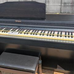 送料込み 音・機能のROLAND 電子ピアノ RP501 17年製 
★ほぼ未使用Level  
兵庫販売STORE取扱商品②
★京都南〜福知山
🏯東は→姫路〜大阪〜福知山
🍑西は→姫路〜鳥取市〜兵庫〜岡山まで配達無料 ★ジモティーが一番安い！
★ジモティーは設置までお手伝い
【簡単設置】の画像