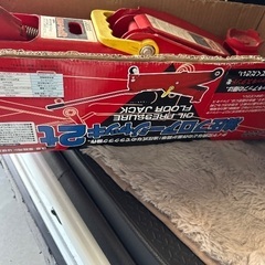 2t油圧ジャッキの画像