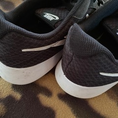 NIKE TANJUNスニーカーの画像
