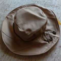 お話中！１つ買えば１つオマケ♪レディース　帽子（ベージュ）　57...