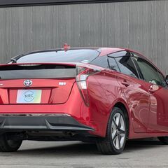 ★上級！禁煙車！TSS！プリウス【Sツーリングセレクション】レザーシート！9インチナビ！ETC！Bカメラ！LEDライト！Bluetooth！フルセグ★の画像