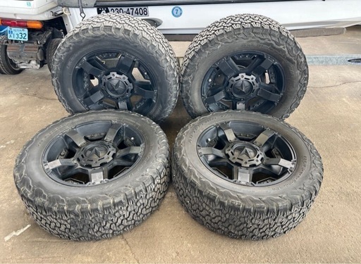 KMC XD-series XD811 RockStar2 ((有)M's ) 一宮のタイヤ