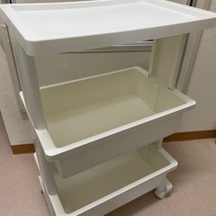 新品同様！日本製3段カートの画像