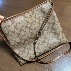 coachショルダーバッグの画像