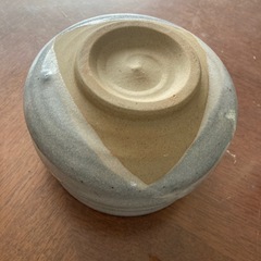 茶筌と抹茶茶碗の画像