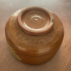 茶筌と抹茶茶碗の画像