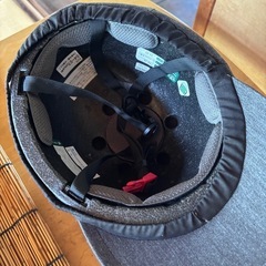 帽子型ヘルメットの画像