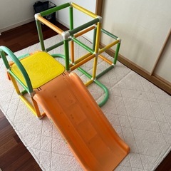 子ども　ジャングルジム
