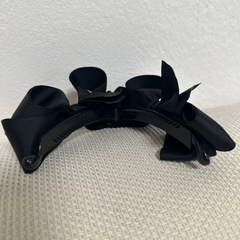 リボン バレッタ 黒 ヘアアクセサリー【新品未使用】の画像